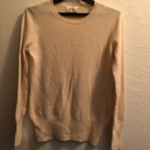 Neiman Marcus Cashmere sweater